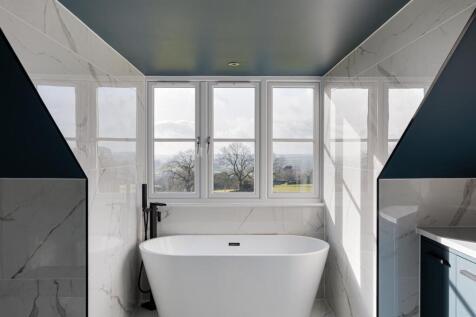 Master Bedroom EnSuite