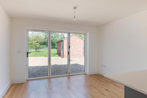 Kitchen Dining Area