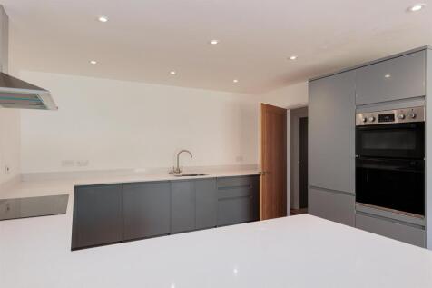 Kitchen Dining Area