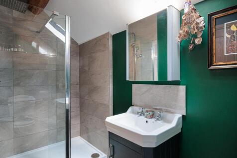 Master EnSuite