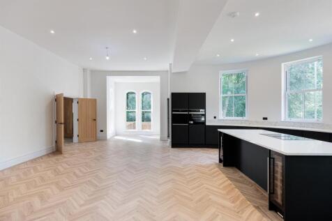 Kitchen Family Area