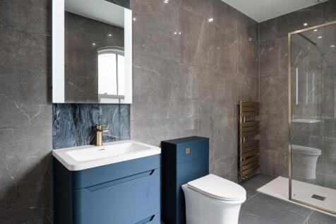 Bedroom Two EnSuite