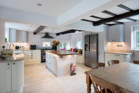 Kitchen Dining Area