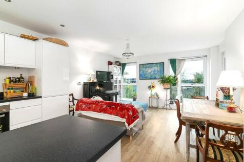 Kitchen Lounge