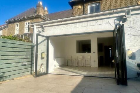 Bi-fold doors3