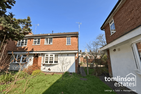 3 Bedroom end terrace house