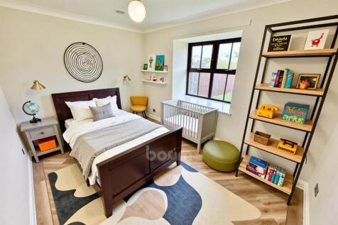 BEDROOM 4