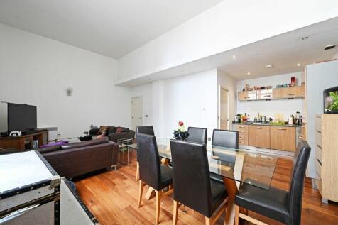 Open Plan Living/Dining 