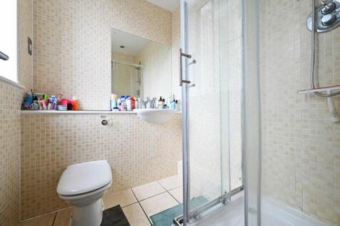 Bedroom 2 Ensuite