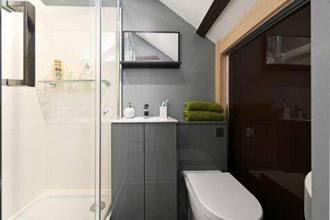  Ensuite Shower Room 