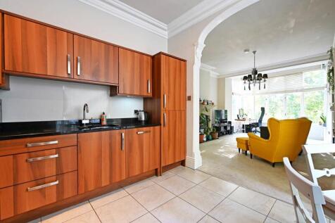 Open Plan Livning Area  / Kitchen 
