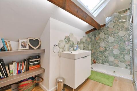 Bedroom 6 Ensuite Shower Room 