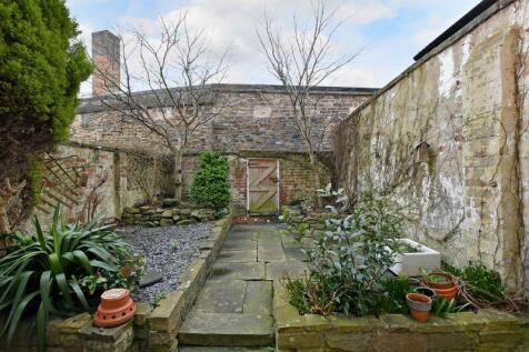 Rear Courtyard 