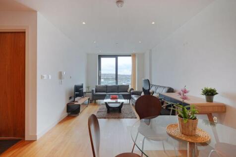 Open plan kitchen diner