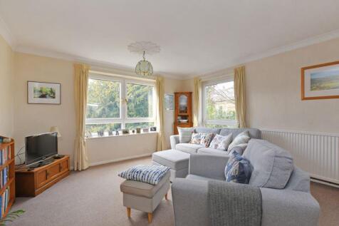 Open Plan Living / Dining 