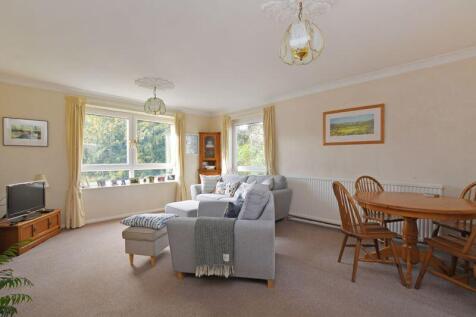 Open Plan Living / Dining 