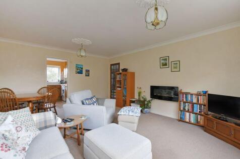 Open Plan Living / Dining 