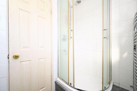 Bedroom 1 Ensuite