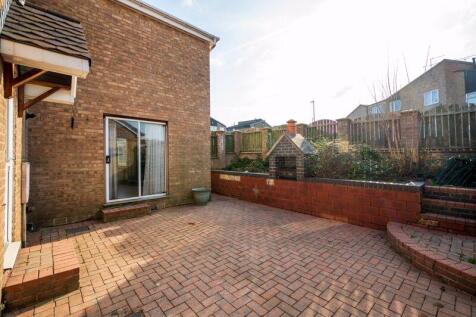 Wraparound Outdoor Space