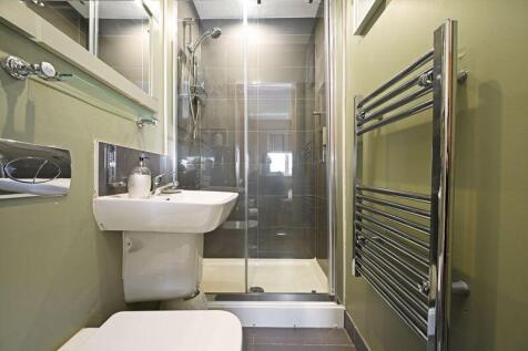 Bedroom 1 Ensuite 
