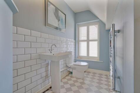 Second Floor Bathroom 