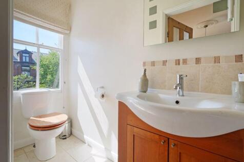 Bedroom 1 Ensuite