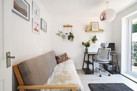 Bedroom/Study