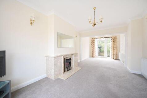 Lounge &amp; Dining Room