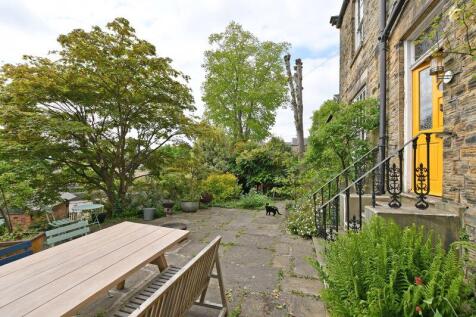 Wraparound Garden 