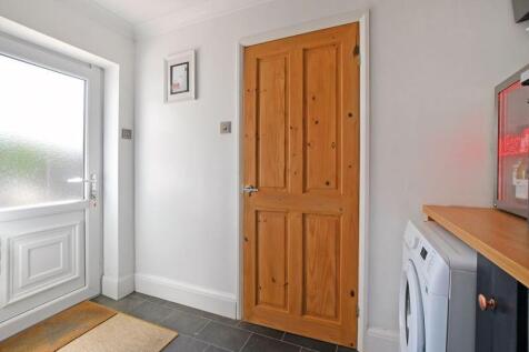 Rear Lobby/Utility
