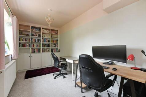 Bedroom/Study