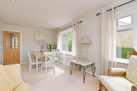 Dining & Family Room