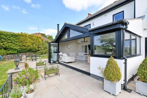 Bi-Fold Doors onto Terrace