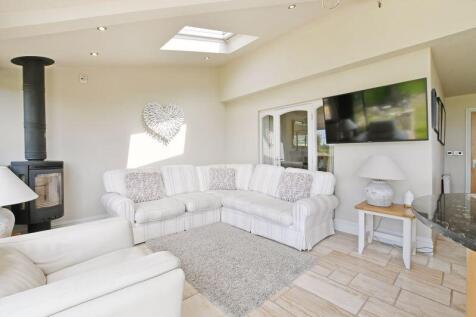 Snug with Log Burner & Views