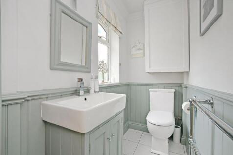 Cloakroom/WC