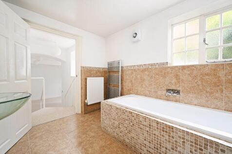 Bedroom 1 Ensuite