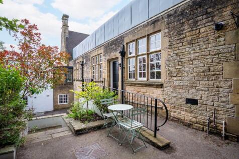 Private Courtyard