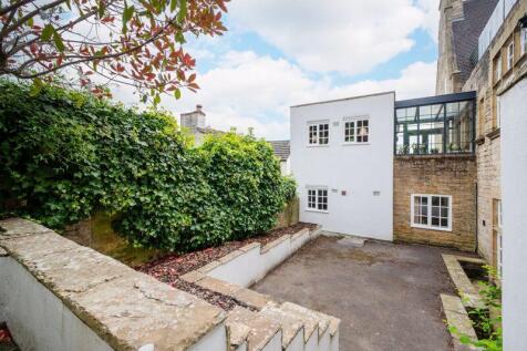 Private Courtyard