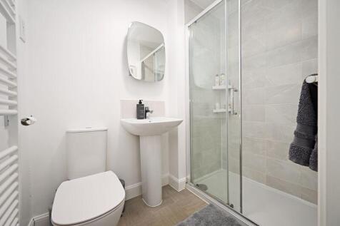 Bedroom 1 Ensuite