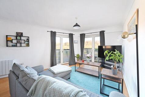 Open Plan Living / Dining / Kitchen 