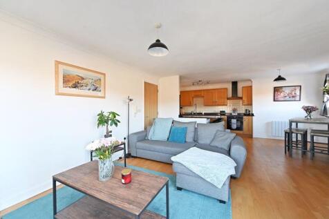Open Plan Living / Dining / Kitchen 