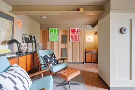 Occasional Living Room 