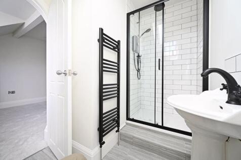 Second Floor Ensuite 