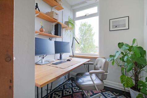 Bedroom 2 / Office 