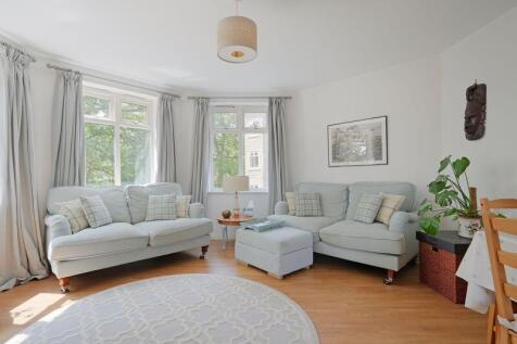 Open Plan Living / Dining 