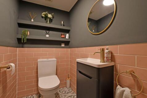 Cloakroom WC