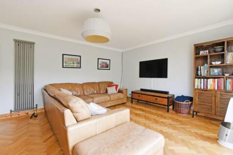 Living / Dining 