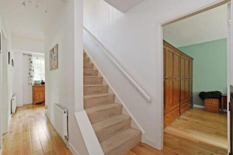Mid Level Hallway 