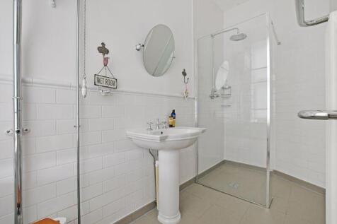 Ensuite Shower Room 