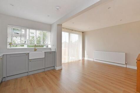 Kitchen dining space